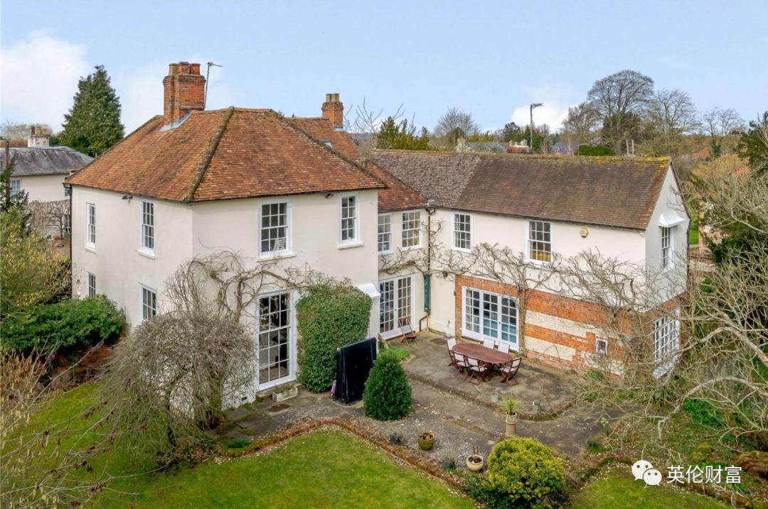 英国名人故居,泰晤士河畔乡村别墅275万寻找新主人