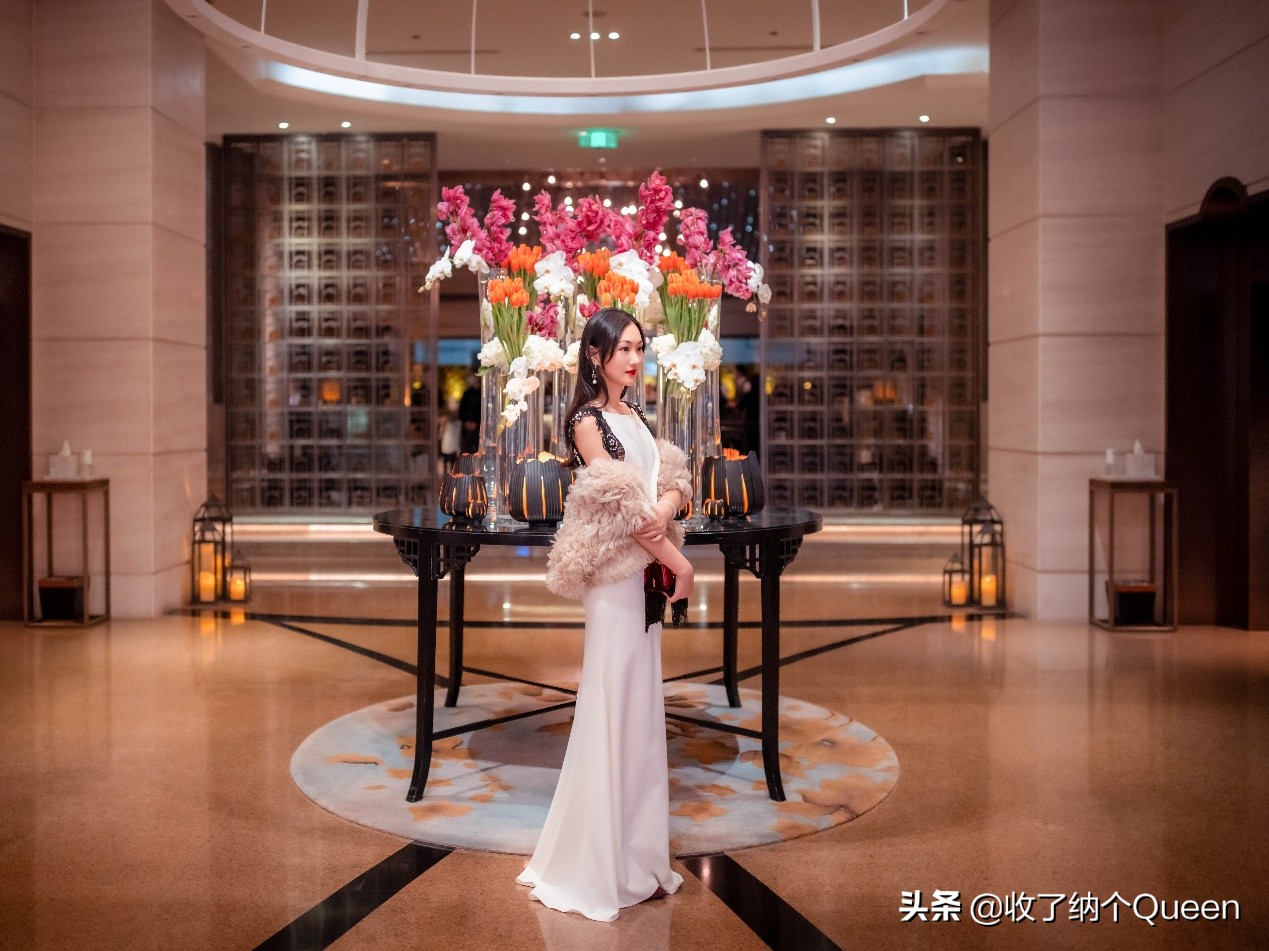 衣柜里的衣服穿不进去了,衣柜穿不下衣服