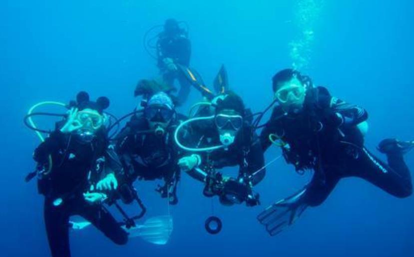 深海发现神秘飞行物,深海不明飞行物ufo