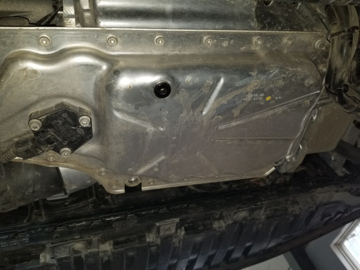 奥迪a82006款a8l6.0w12quattro旗舰型,小排三缸车