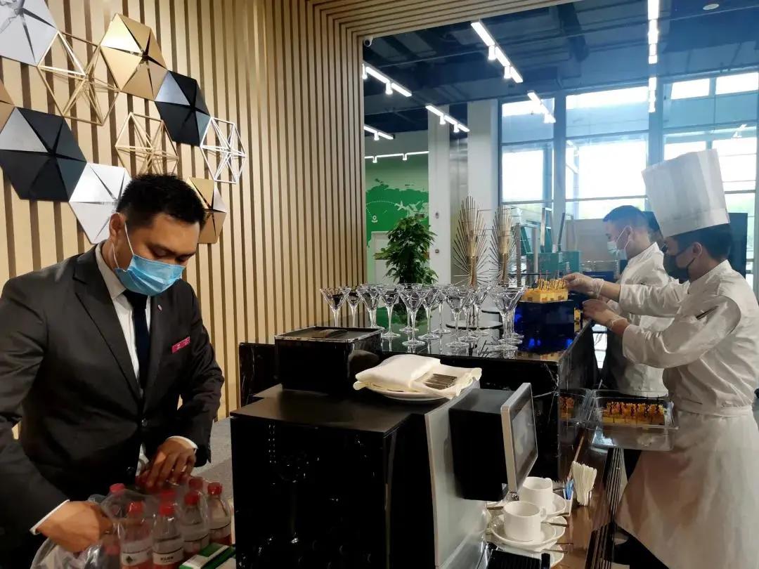 跨境电商入驻万达广场,五万平方米的购物广场