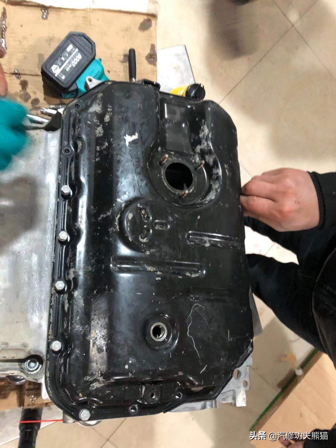 为什么都说奥迪a6l烧机油,奥迪a6l2.4烧机油原因分析