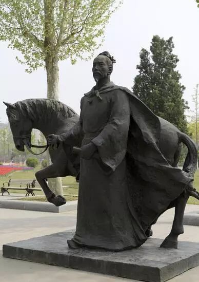 高适唯一封侯的大诗人,高适封侯相当于多大官