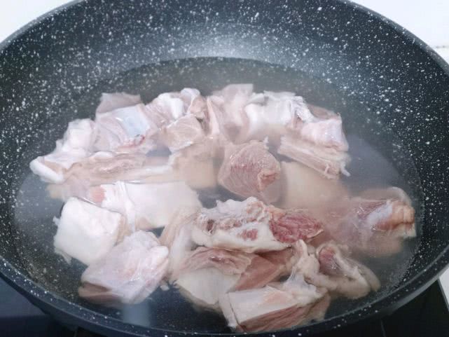 煮羊肉汤没羊膻味,煮羊肉汤只放姜