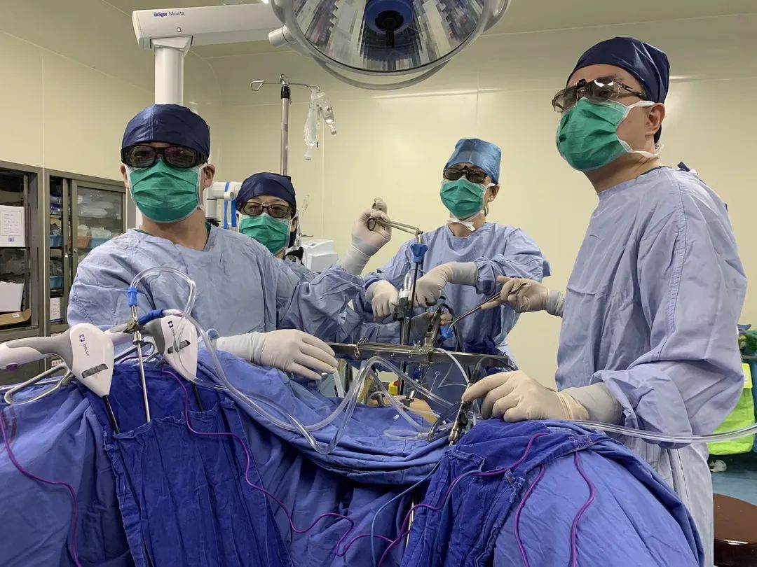 宫颈癌手术开腹好还是微创好,宫颈癌手术该做微创还是选开腹