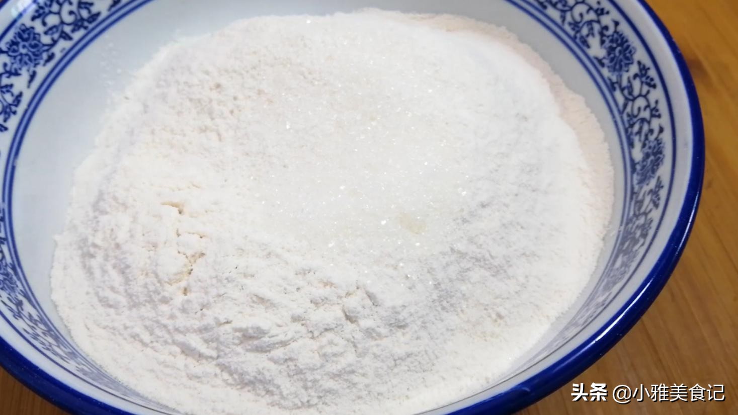 来学习一招三分钟快速发面的妙招,教你5个发面技巧