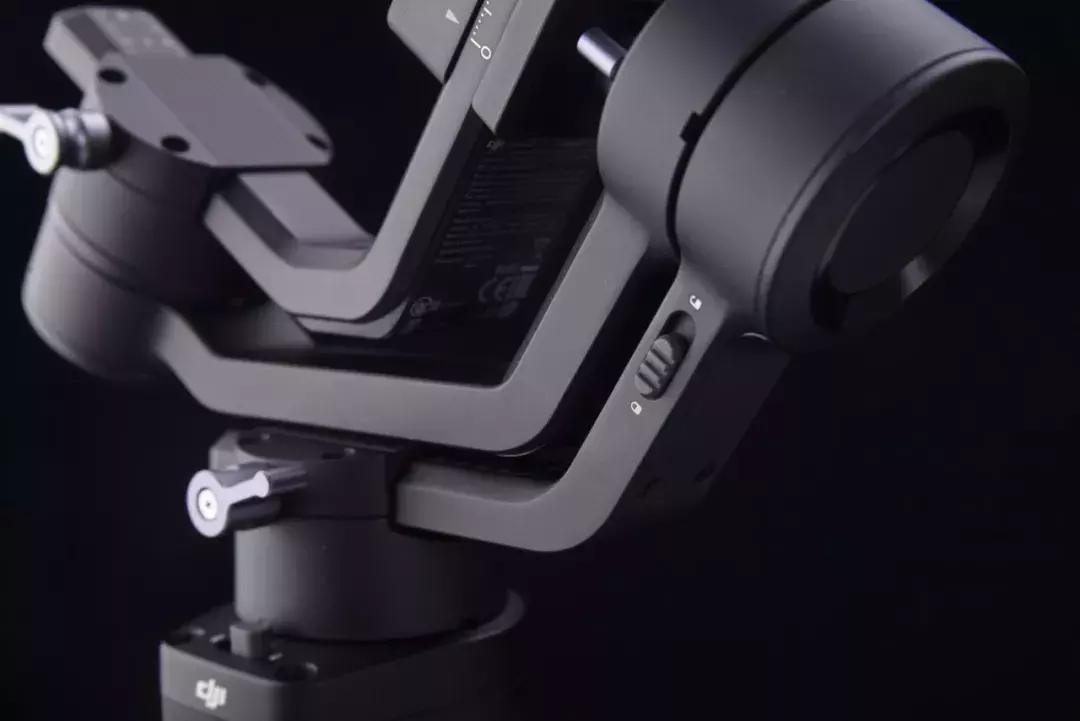 大疆如影sc能直接连手机拍摄吗,智云wbs与大疆如影sc哪个好