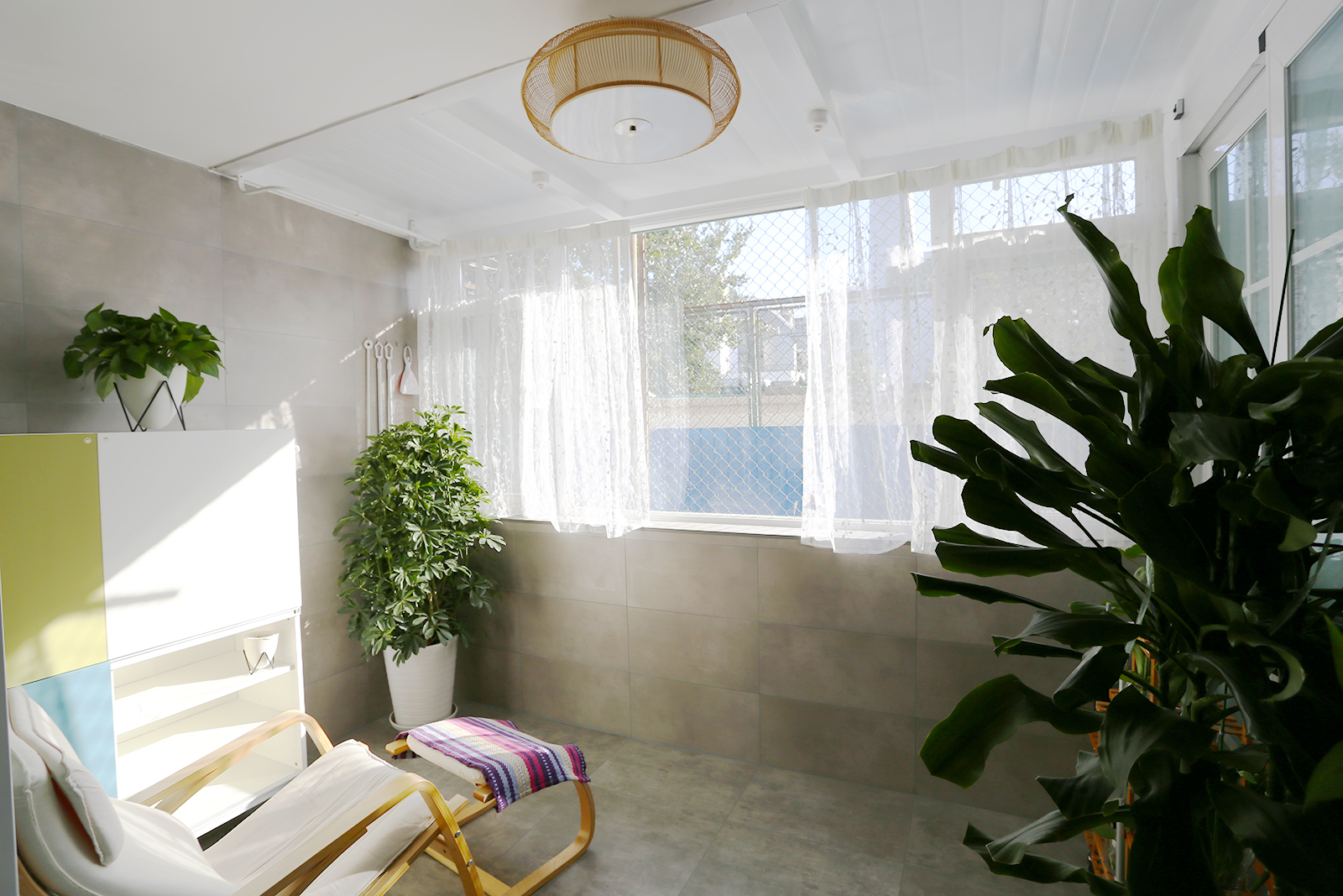 88平双阳台现代简约风格,一室一厅大阳台小户型装修老房子