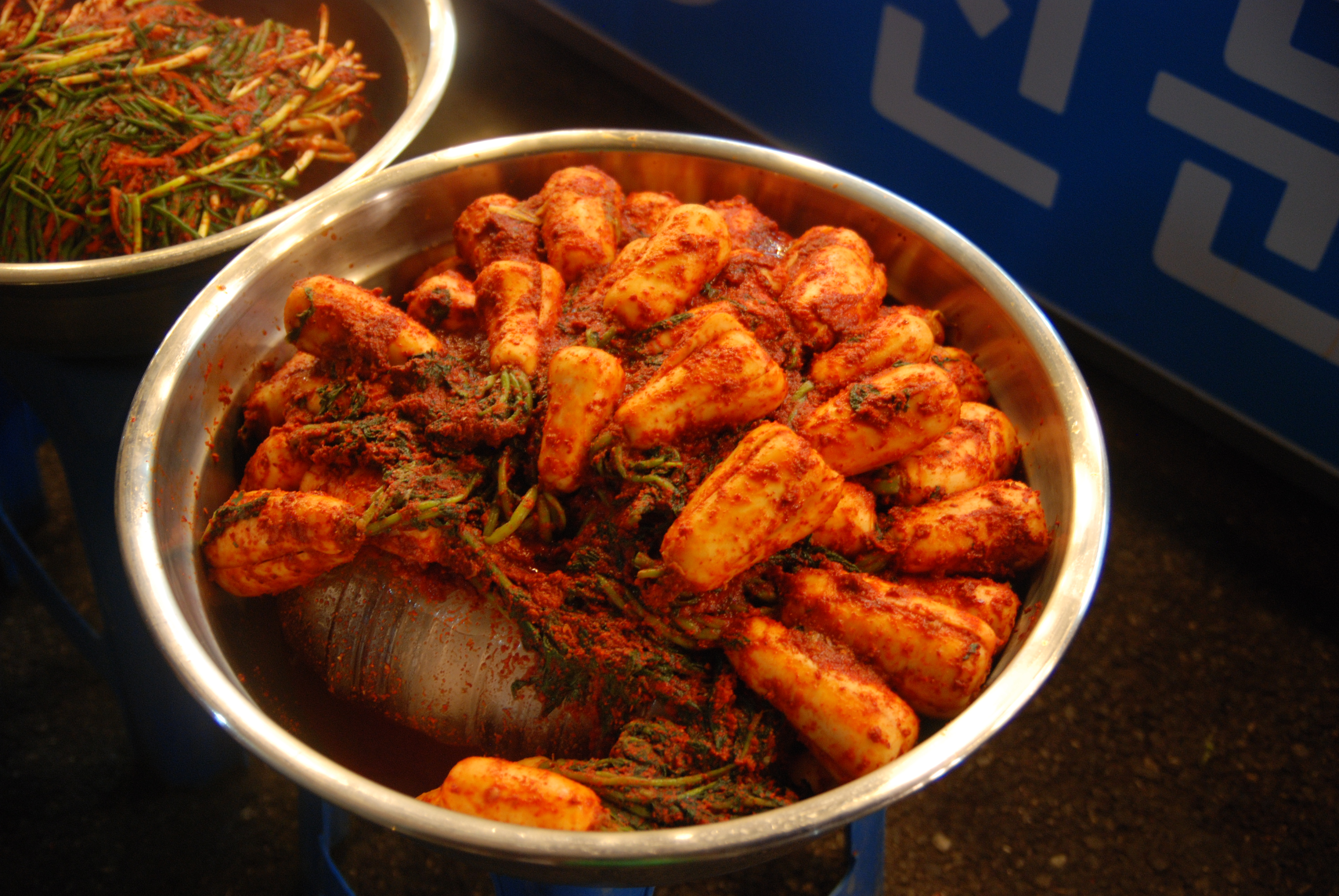 韩国紫菜包饭年糕,韩国美食一条街紫菜饭