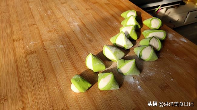 过年包什么饺子好看还引人注意,过年包饺子习俗的寓意句子