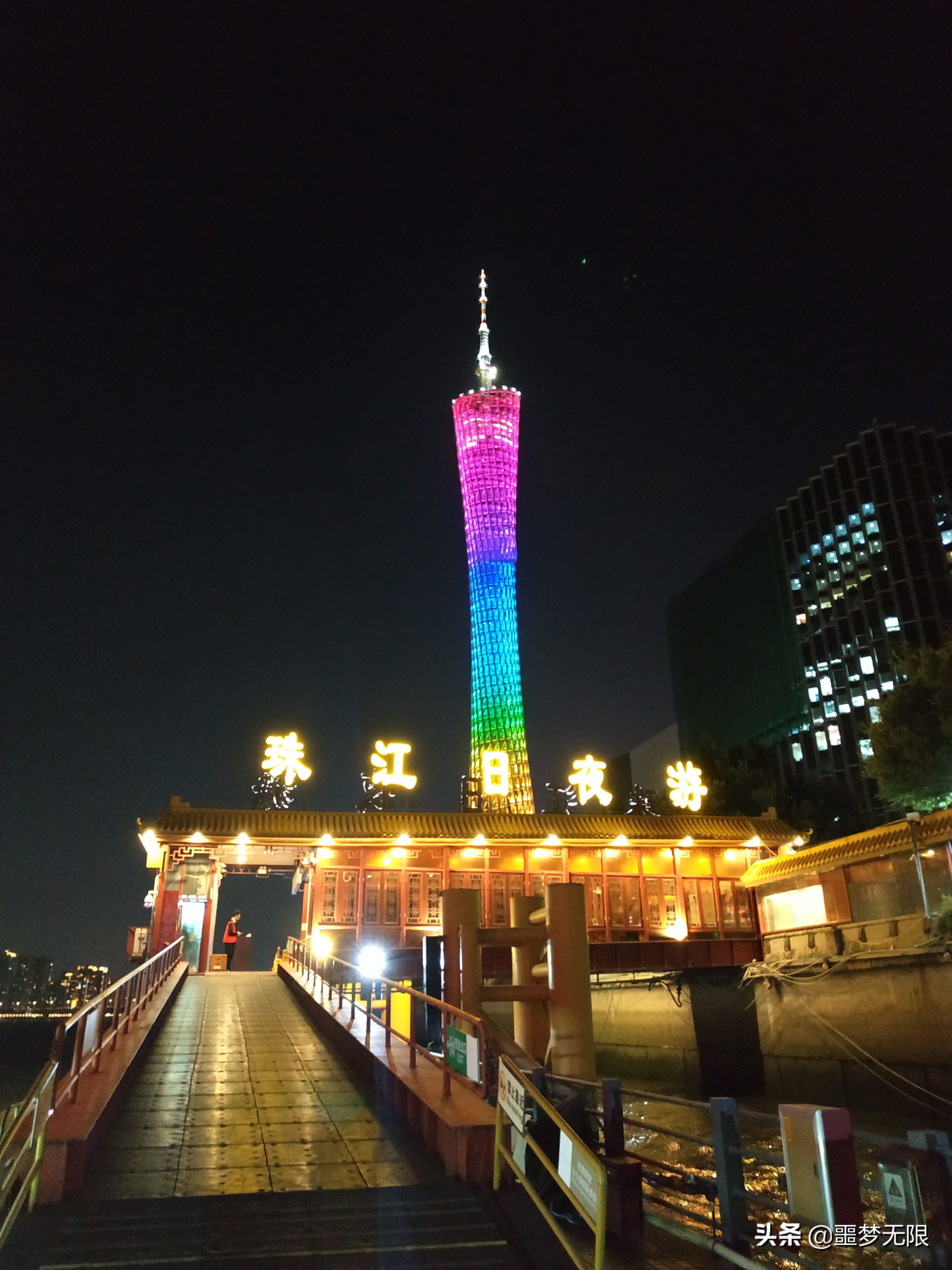 广州珠江夜游双人套餐三层,广州珠江夜游优惠团购的船