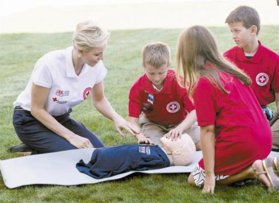 驾照漂移哪个国家最难,想学漂移还要报驾校吗