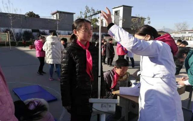 促进青少年身高增长的食物,11岁女孩身高160厘米正常吗