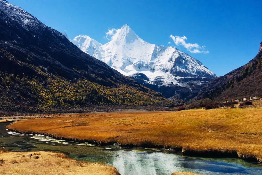 滇藏线香格里拉到稻城亚丁,成都318川藏线稻城自驾游5天路线