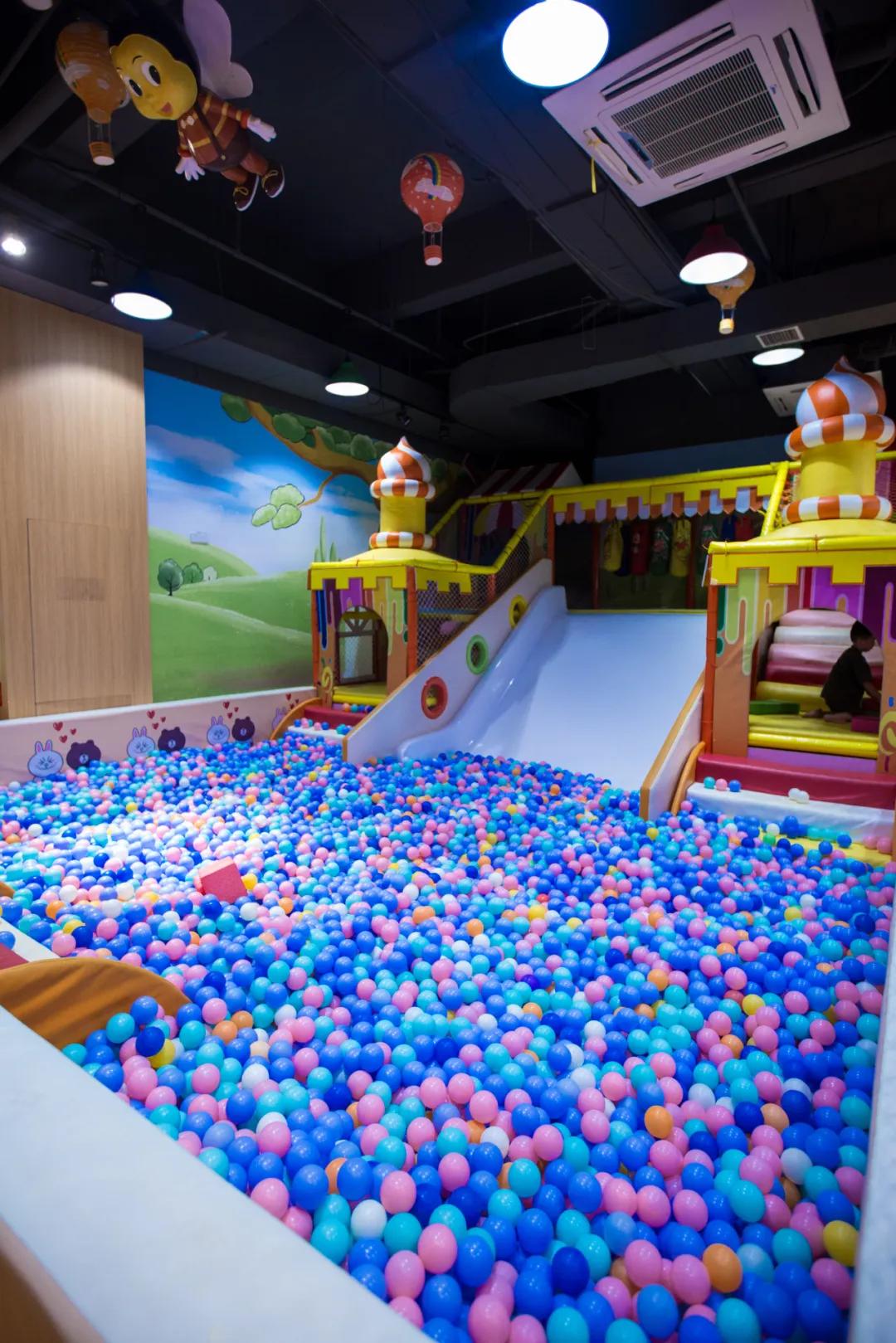 儿童汗蒸温泉儿童乐园,汗蒸大厅加儿童乐园图片