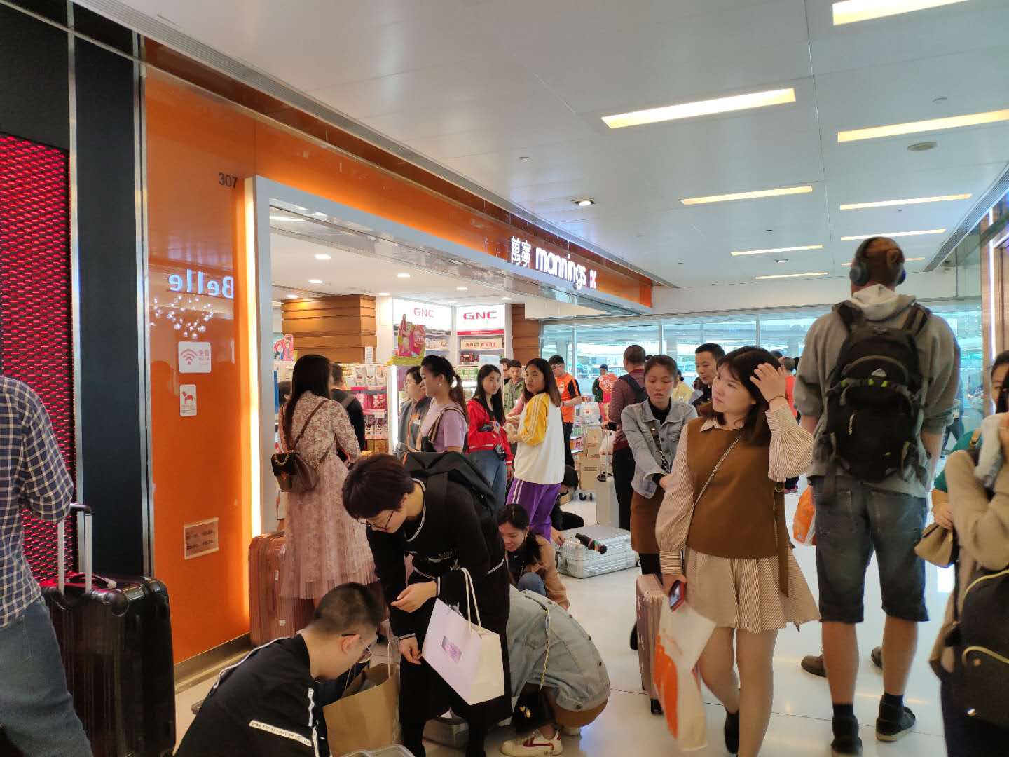 想去香港旅游最便捷的交通工具 (香港本地坐什么交通工具最省钱)