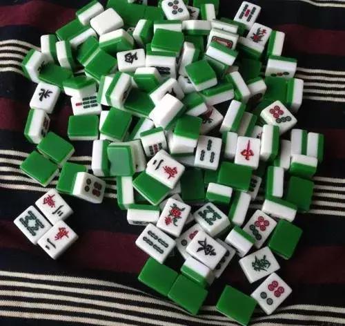 腾讯麻将规则打法新手,麻将的玩法和技巧和口诀