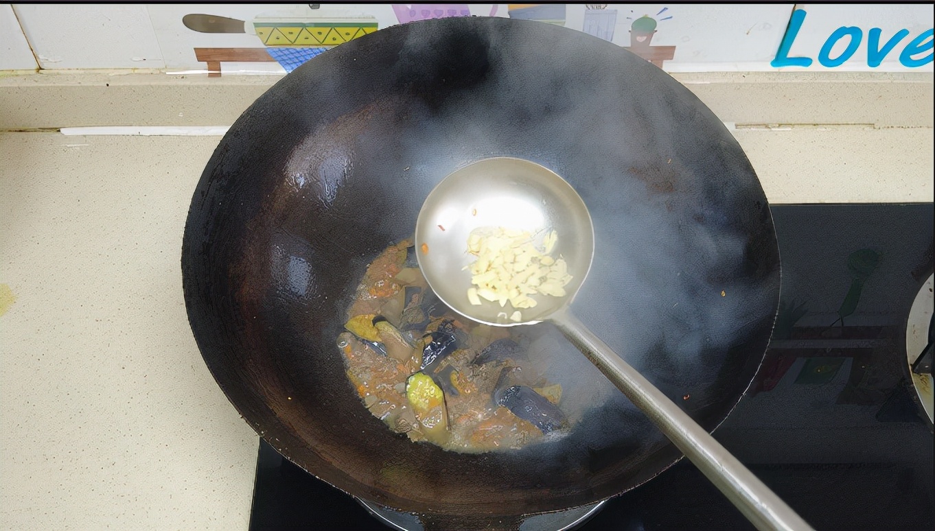 黑木耳跟什么菜炒排便最快,木耳和什么菜最好健脾