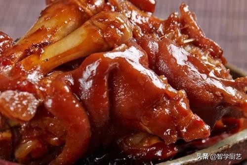卤猪蹄超软糯的方法,秘制卤猪蹄全过程