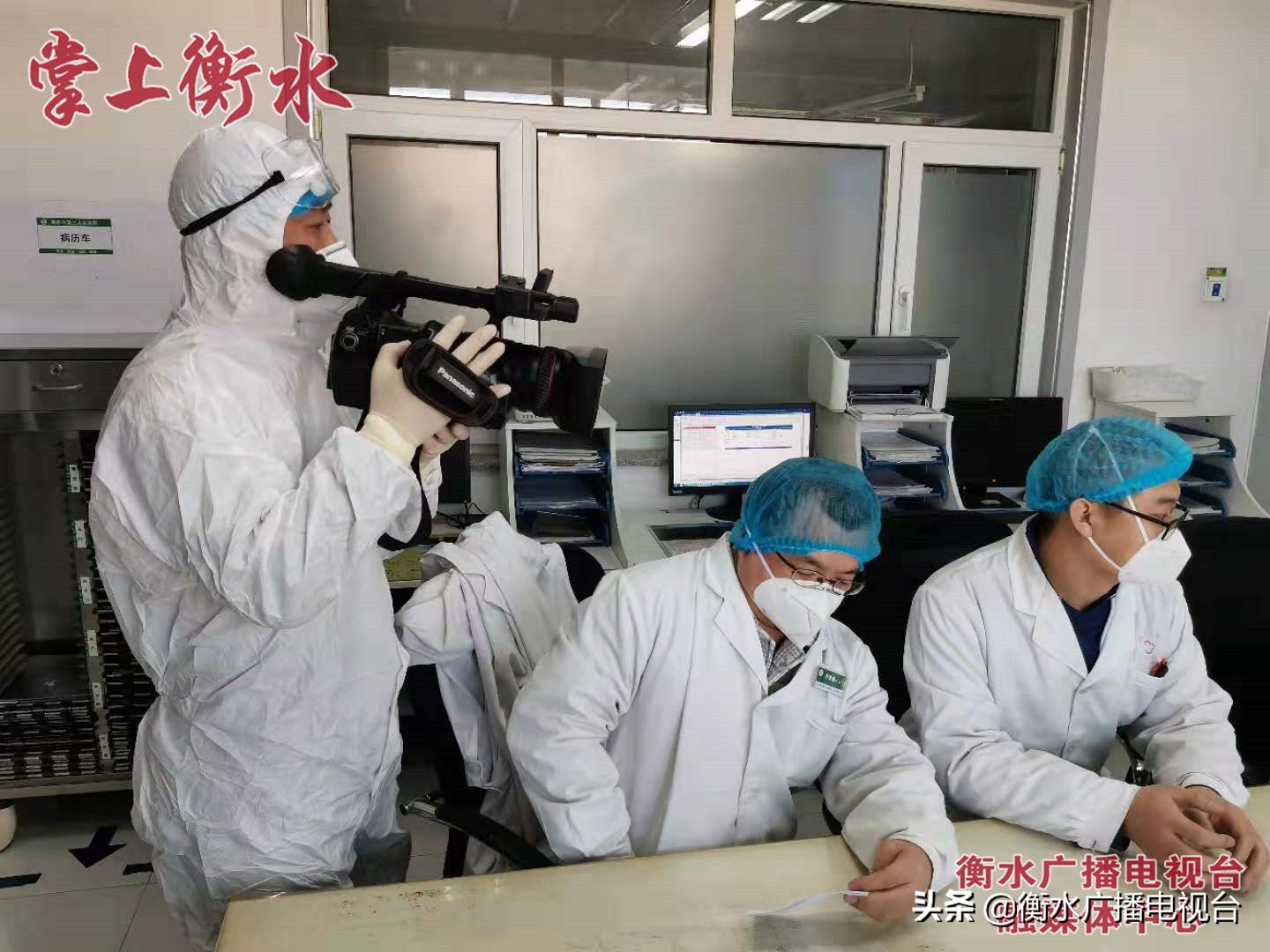 记者采访医护人员在防疫一线,央视采访疫情前线医护人员