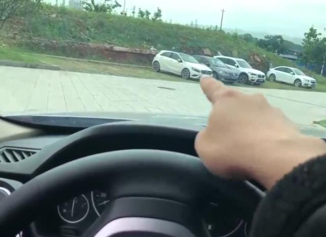 老司机停车技巧视频教程,老司机教你怎么倒车