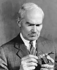 计算机发展史的典型事例,计算机的发展历程和工作原理