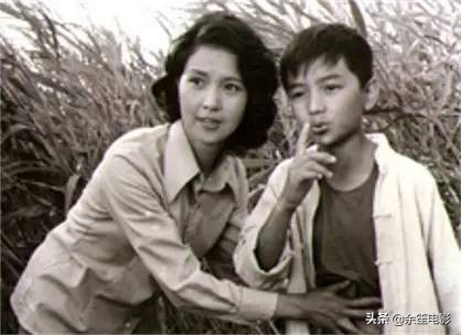 张伟欣年轻时照片,内地女演员张伟欣简介