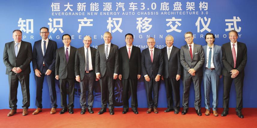 凭什么后来者居上坐第一排,凭什么后来者居上最新视频