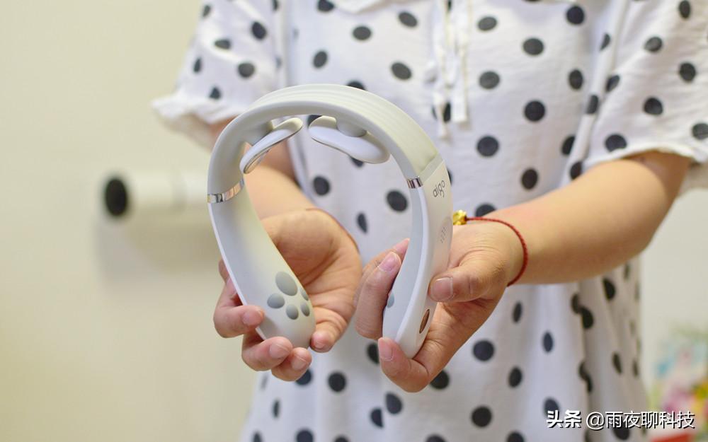 这个喵星颈椎按摩器，铲屎官爱了！真的好舒服