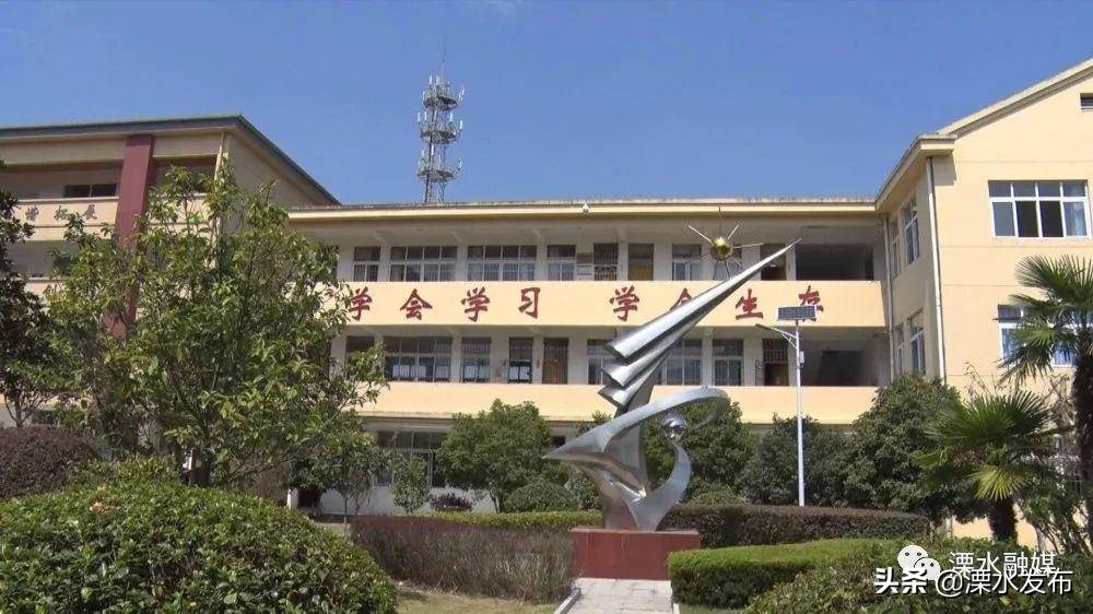 他20年坚守农村教学一线,25年扎根一线