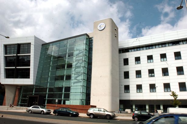 留学英国的优点和缺点,英国新南威尔士大学是什么档次