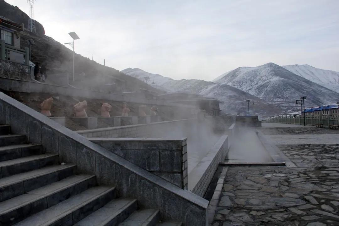 康布世界药王泉，秋季养生正当时