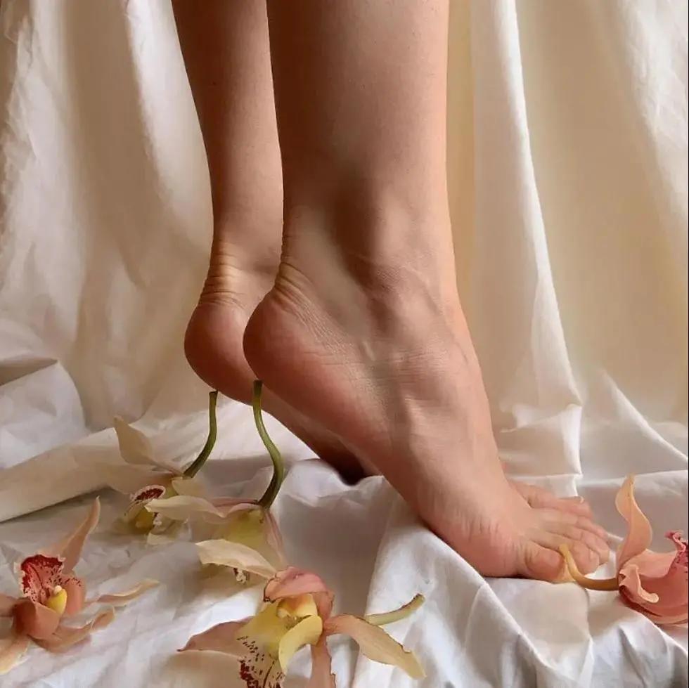 好物丨Jacquemus:从无名小镇闯入世界,南法农夫的时尚逆袭