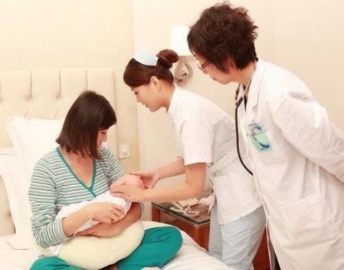 女宝宝母乳喝多了会早熟吗,母乳中雄性激素对女宝宝有影响吗