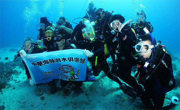 跨境潜水面罩呼吸管浮潜套装,浮潜面罩全脸游泳面罩