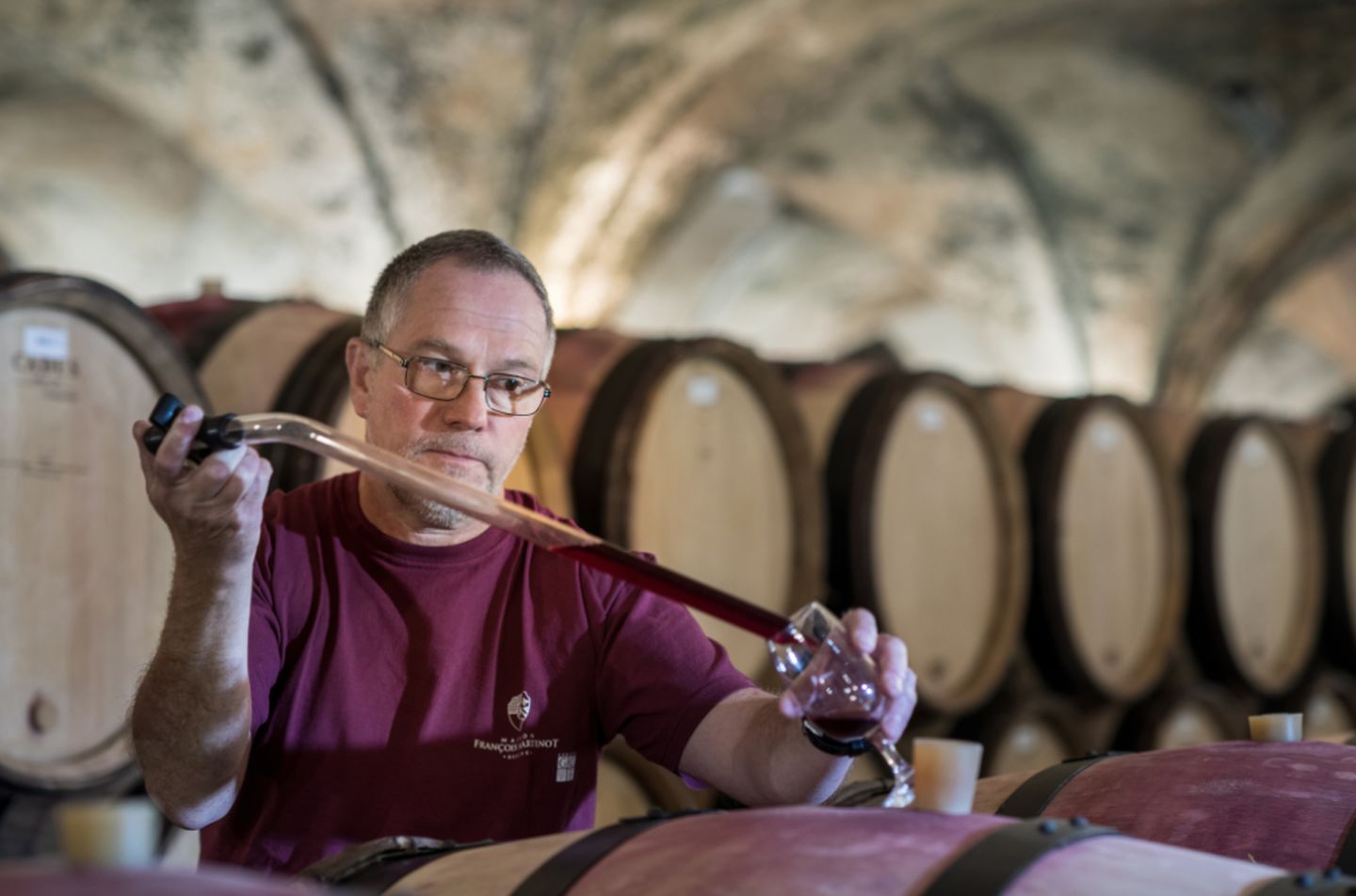 红葡萄酒酿造的一般工艺流程,红葡萄酒一般酿造流程