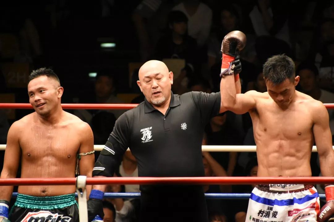 泰拳王江通猜的技术特点,江通猜vs古拉宾