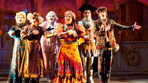 为什么欧美演员素质高,为什么欧美男演员普遍高大