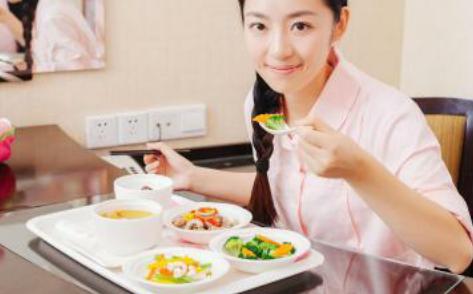 哺乳期孩子生病了妈妈需要忌口吗,哺乳期防胀气忌口的食物大全