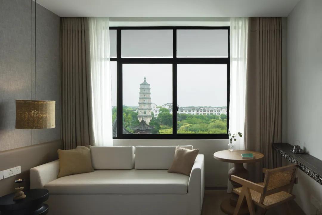 露天温泉小院精品,一房一厅庭院私家温泉