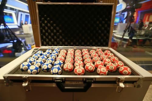 买彩票这几种人最容易中大奖,买彩票真的能中奖吗如何选择彩票