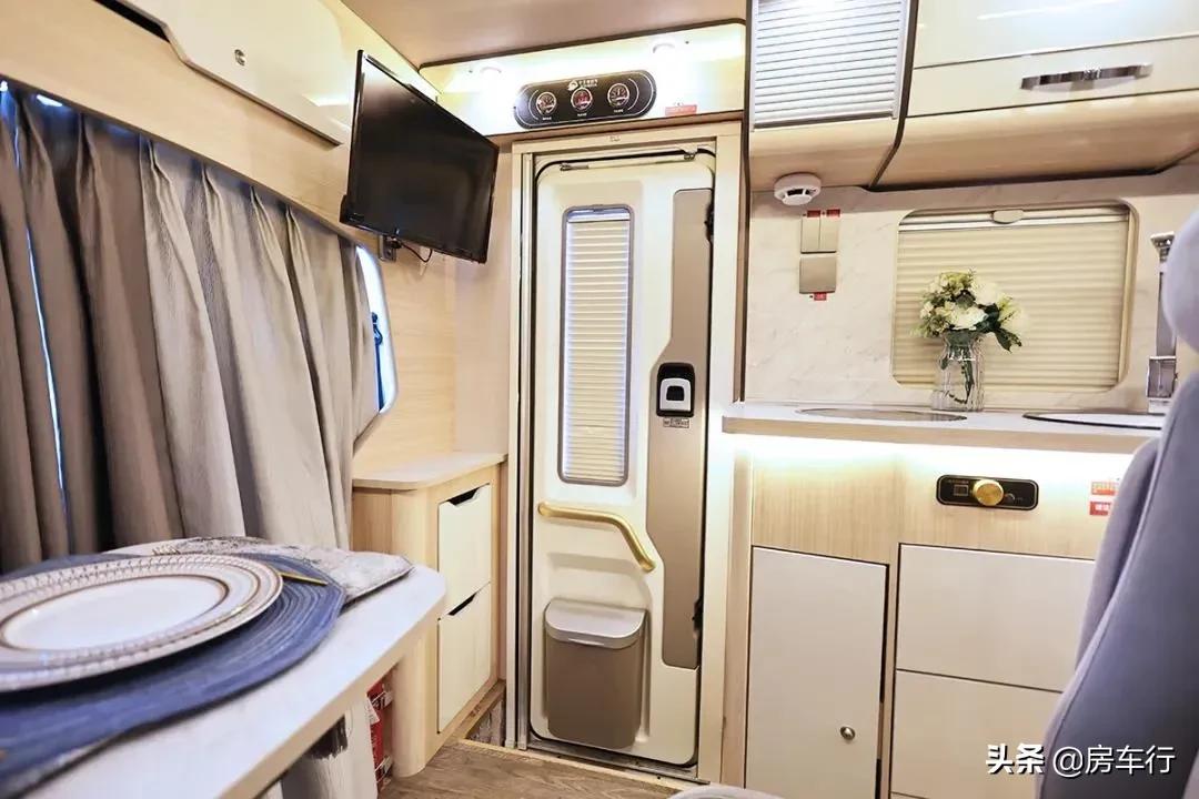 鍗撹秺x3鎴胯溅,鍗撶編浜氬崜瓒妜3鎴胯溅