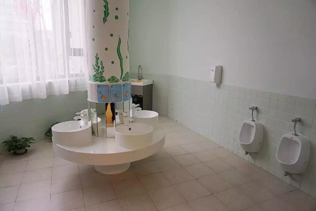 上海哪些公办幼儿园有0-2.5岁托班,上海有托班的民办幼儿园