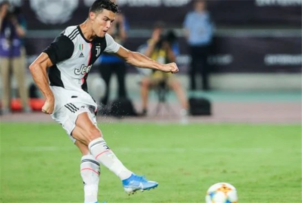 任意球c罗踢了多少脚,任意球c罗教学