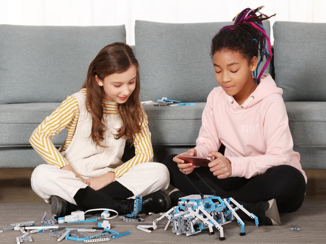 「新品」出圈国际大奖的教育机器人家庭套装来啦