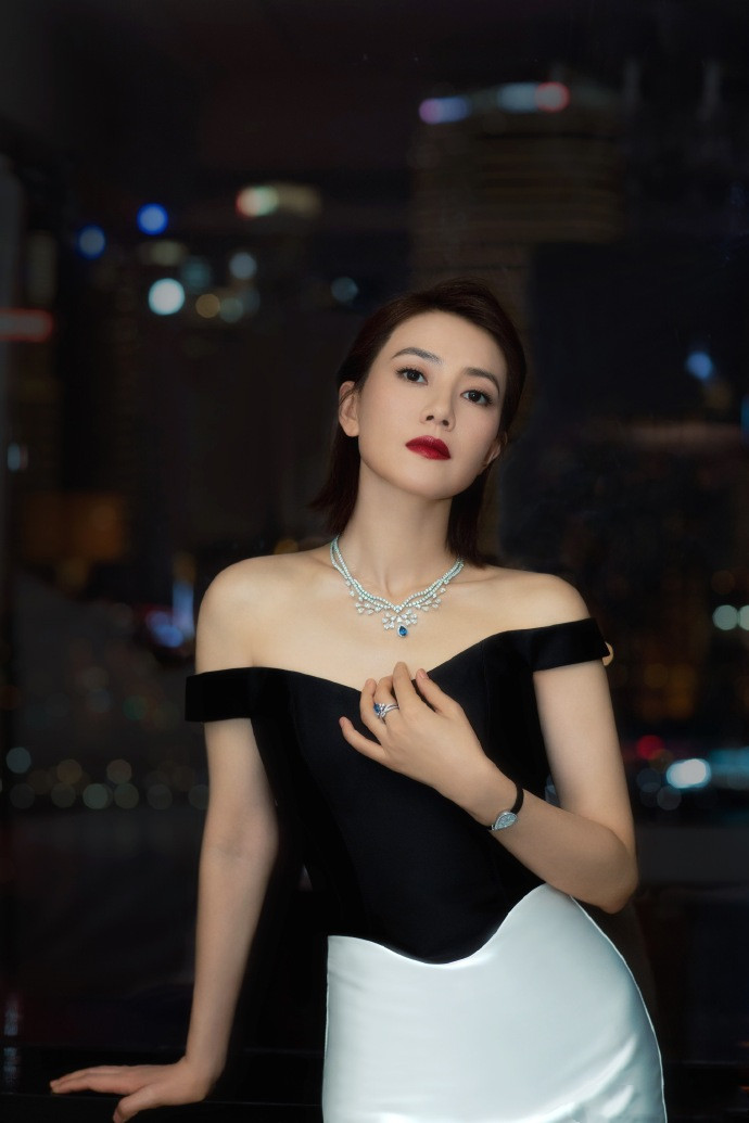 高圆圆近期短发造型图片,高圆圆俏皮短发造型图片