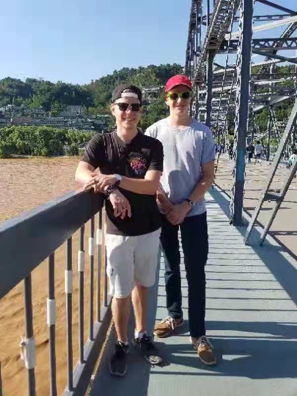 陇南大山深处来了“洋教头”（图）