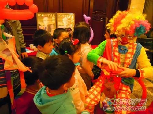 通城月牙湖公园游玩,通城月牙湖公园有人抢手机吗