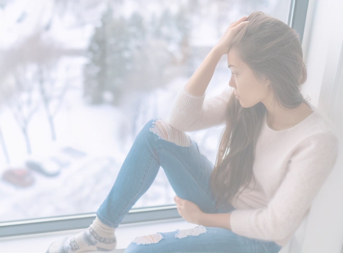 发际线掉发是什么原因造成的女性,发际线后移脱发的原因和治疗方法