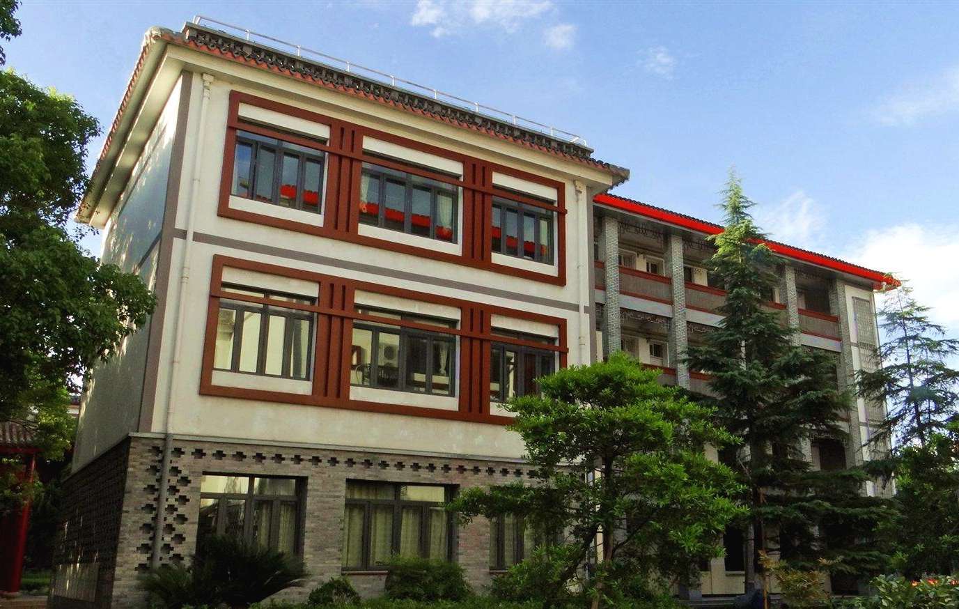 镇海和慈溪,成为了宁波高中的双核,市区的中学还能崛起吗?